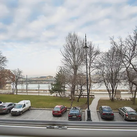 Alpha Βουδαπέστη